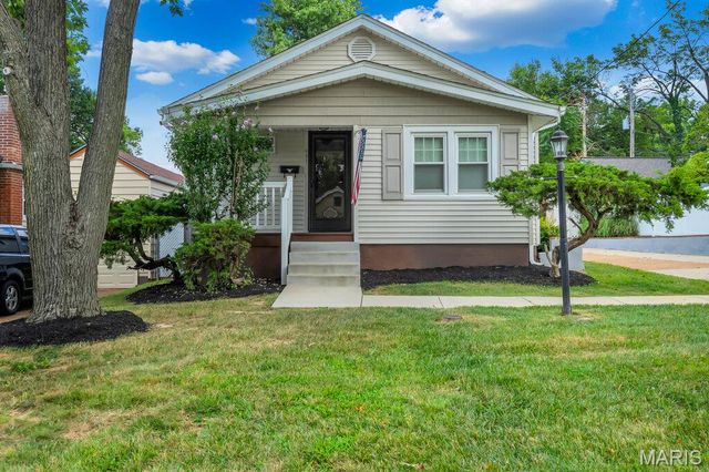 631 Clover Lane, Crestwood, MO 63126