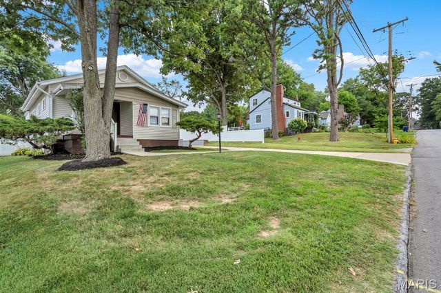 631 Clover Lane, Crestwood, MO 63126