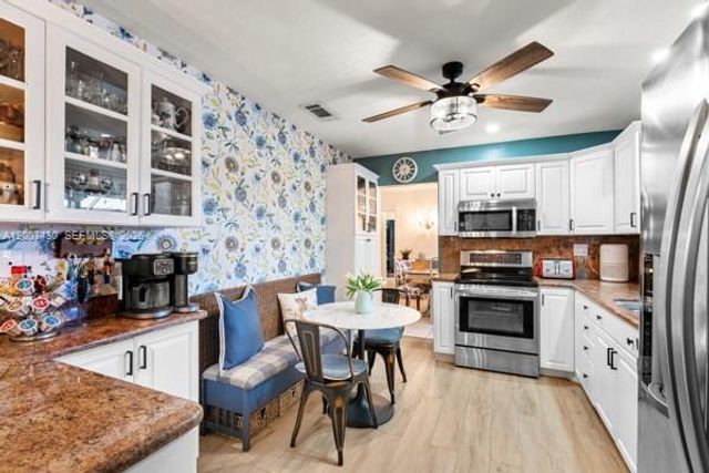 14544 SW 76th St, Miami, FL 33183