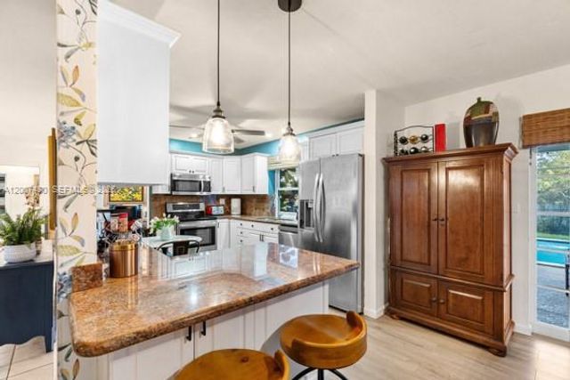 14544 SW 76th St, Miami, FL 33183