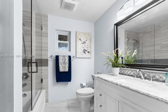 14544 SW 76th St, Miami, FL 33183