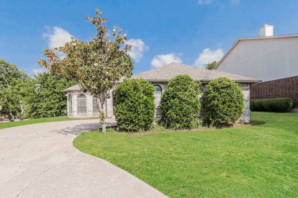 701 Long Hill Court, Mckinney, TX 75071