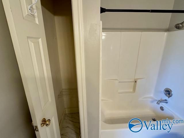 2510 Whitesburg Drive S, Huntsville, AL 35801