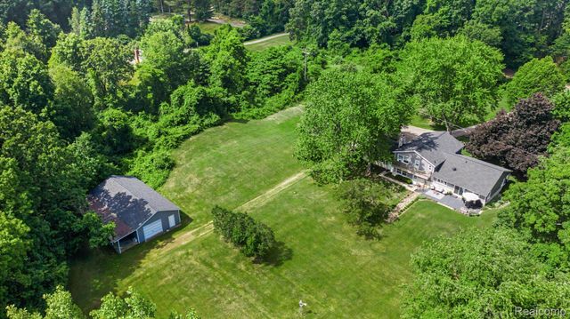9100 Pine Knob Road, Independence Charter Township, MI 48348