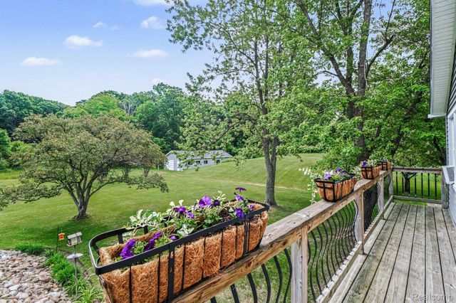 9100 Pine Knob Road, Independence Charter Township, MI 48348