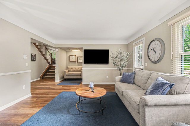 9100 Pine Knob Road, Independence Charter Township, MI 48348