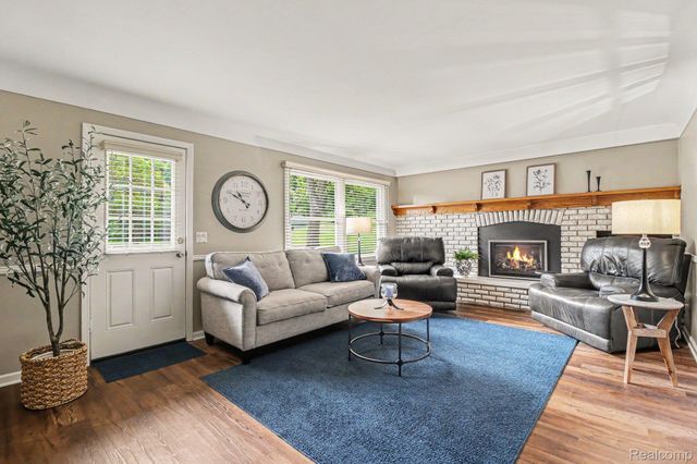9100 Pine Knob Road, Independence Charter Township, MI 48348