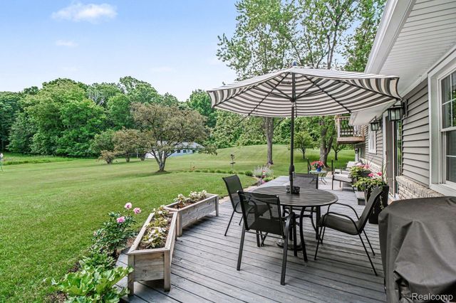 9100 Pine Knob Road, Independence Charter Township, MI 48348