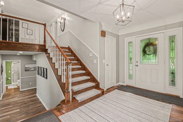9100 Pine Knob Road, Independence Charter Township, MI 48348
