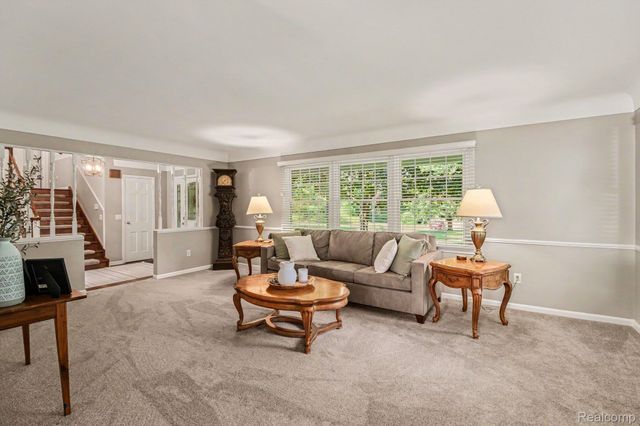 9100 Pine Knob Road, Independence Charter Township, MI 48348
