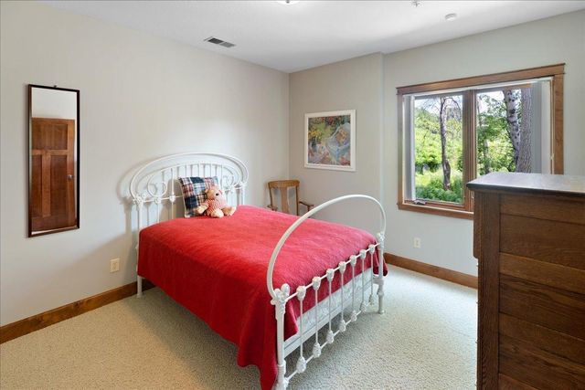 4294 Windwood Way, Minnetonka, MN 55345