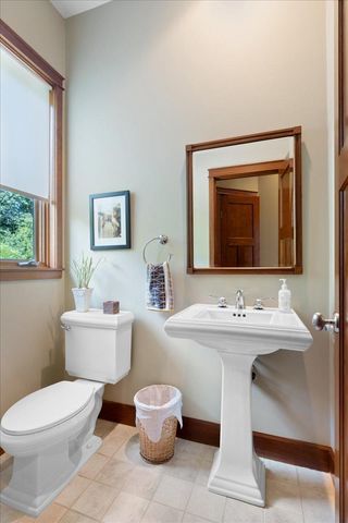 4294 Windwood Way, Minnetonka, MN 55345