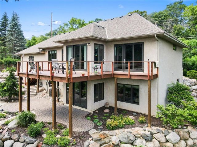 4294 Windwood Way, Minnetonka, MN 55345