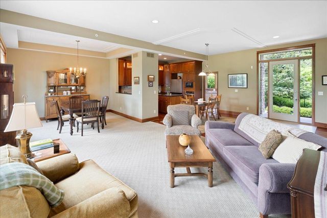 4294 Windwood Way, Minnetonka, MN 55345