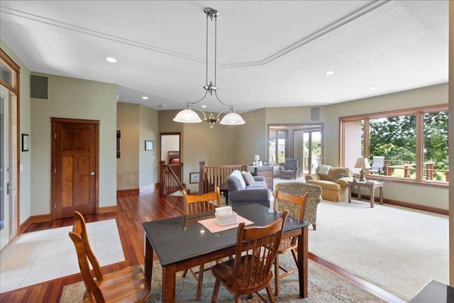 4294 Windwood Way, Minnetonka, MN 55345