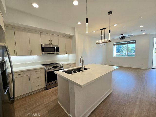 18 E Sunset, Long Beach, CA 90805