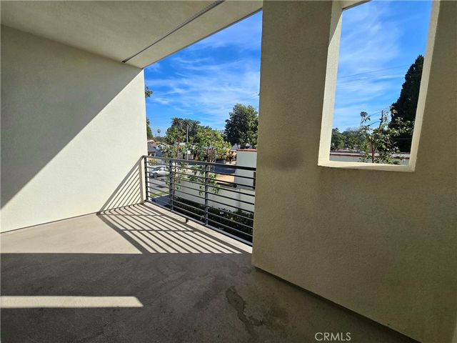 18 E Sunset, Long Beach, CA 90805