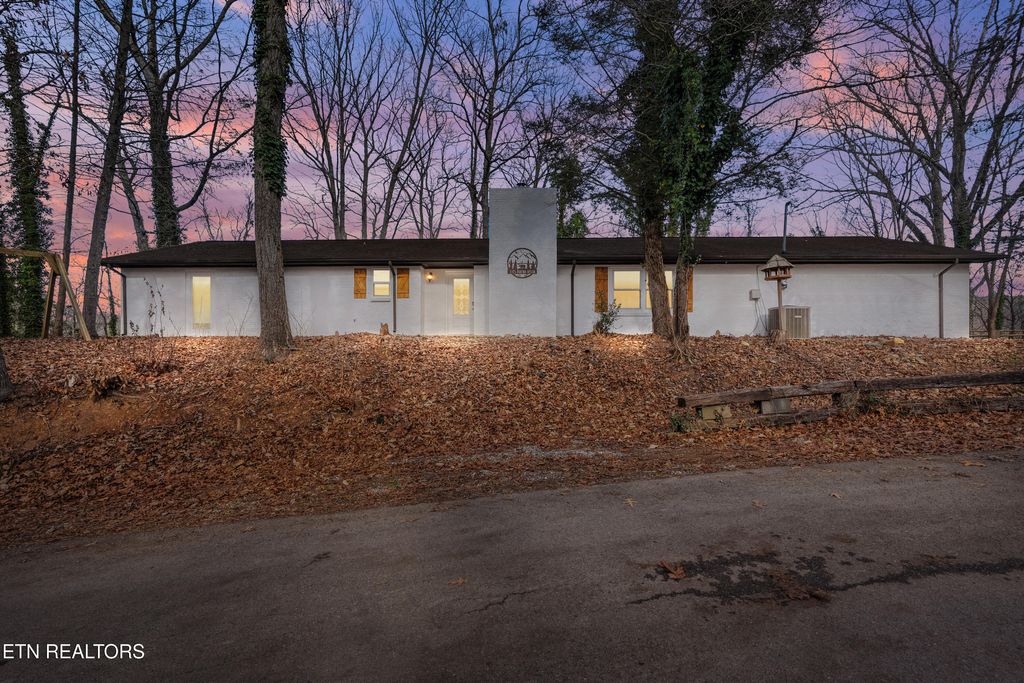 335 Buena Vista Dr Drive, Sevierville, TN 37876