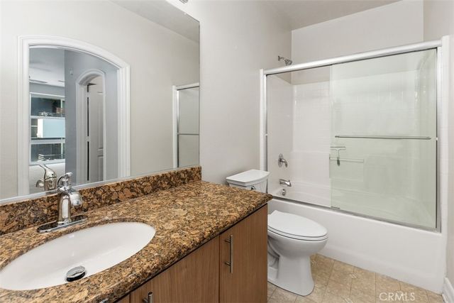 525 11th 1507, San Diego, CA 92101