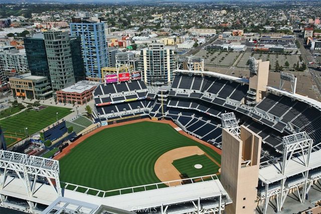 525 11th 1507, San Diego, CA 92101