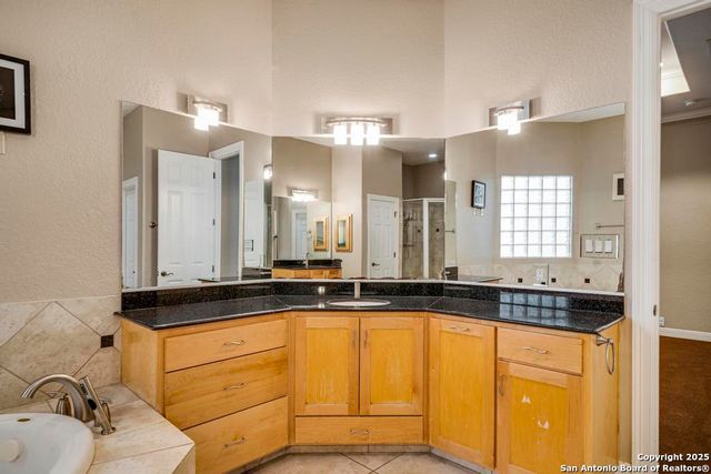 3439 Monterrey Oak, San Antonio, TX 78230