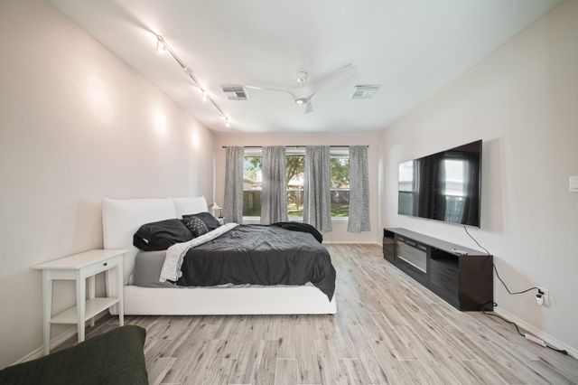 16322 Drystone Lane, Houston, TX 77095