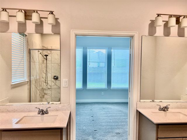 165 Hidden Peak Dr, Montgomery, TX 77316