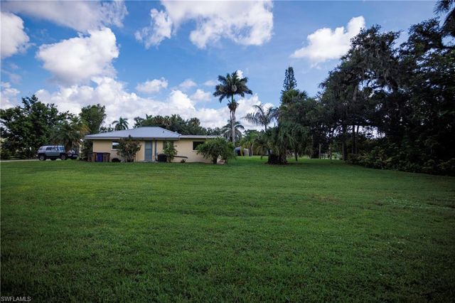 1821 Sunset TRL, Alva, FL 33920