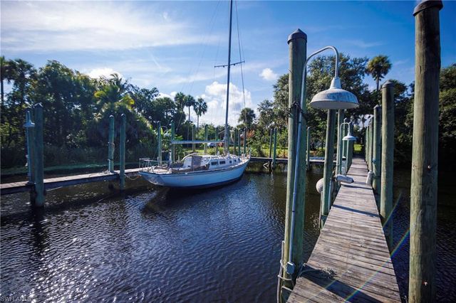1821 Sunset TRL, Alva, FL 33920