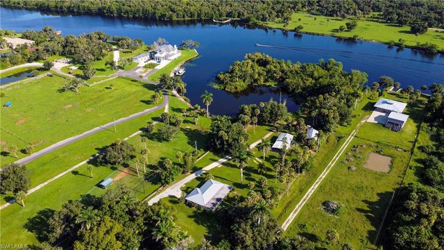 1821 Sunset TRL, Alva, FL 33920