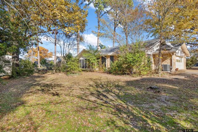 126 Hideaway Lane East, Hideaway, TX 75771