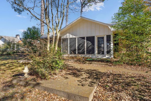 126 Hideaway Lane East, Hideaway, TX 75771