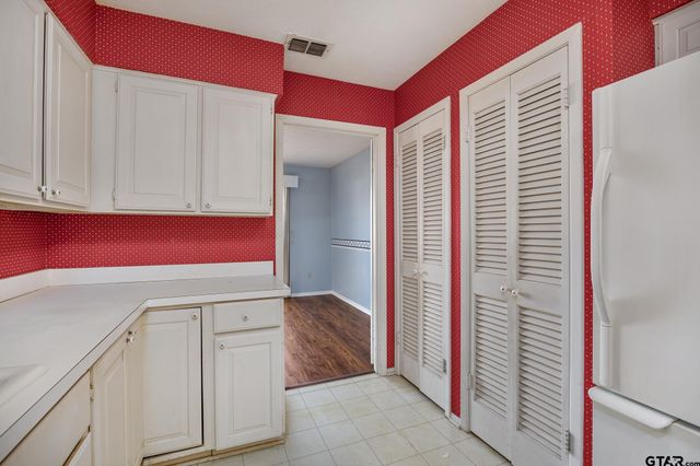 126 Hideaway Lane East, Hideaway, TX 75771