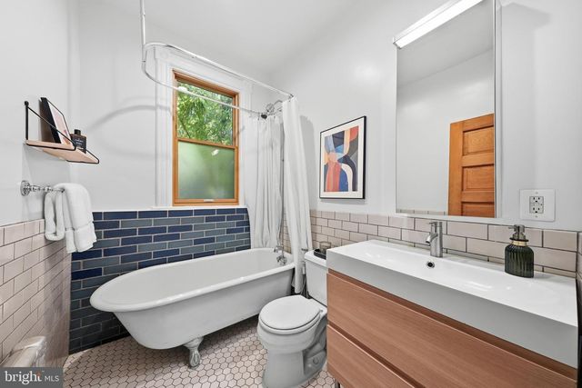 2204 FLAGLER PL NW, Washington, DC 20001