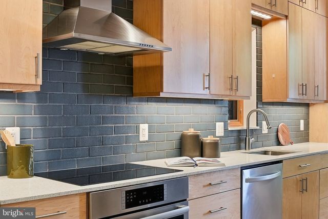 2204 FLAGLER PL NW, Washington, DC 20001