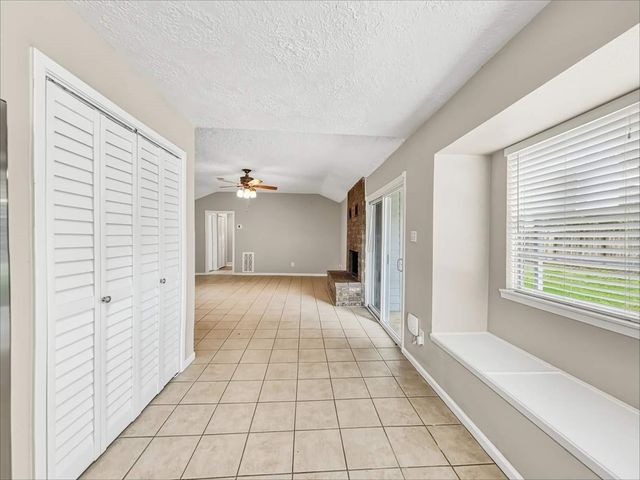2902 Early Turn Drive, Webster, TX 77598