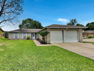 2902 Early Turn Drive, Webster, TX 77598