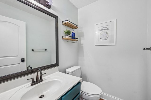 4909 Rusten Rd, Eagan, MN 55122