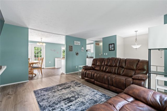 100 Wickham Farm Drive, Englewood, OH 45322