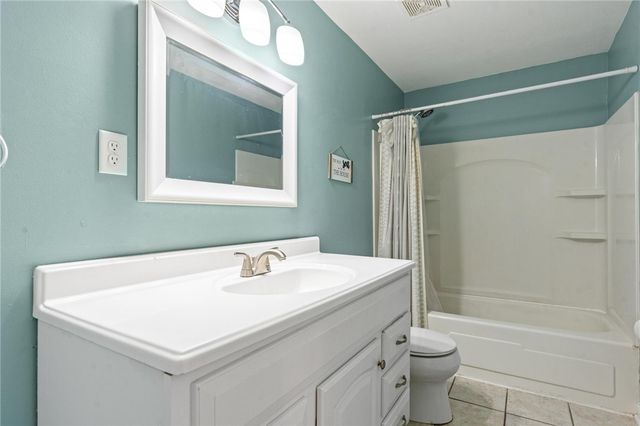 100 Wickham Farm Drive, Englewood, OH 45322