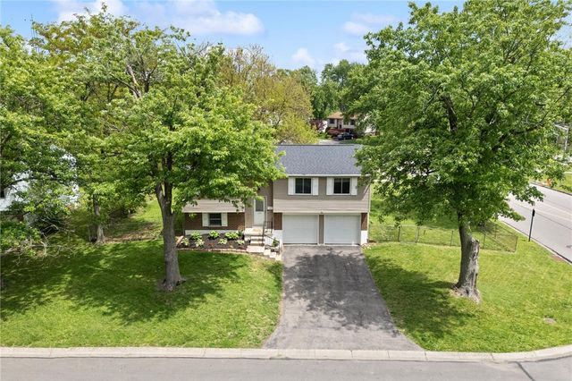 100 Wickham Farm Drive, Englewood, OH 45322