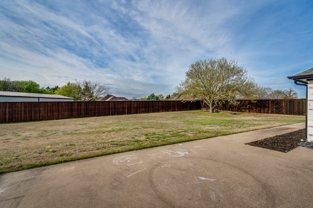 5440 Sycamore Drive, Midlothian, TX 76065