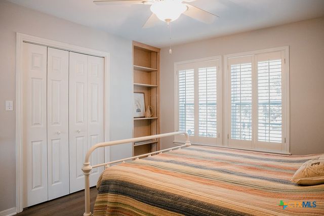 407 Woodway Drive, Victoria, TX 77904