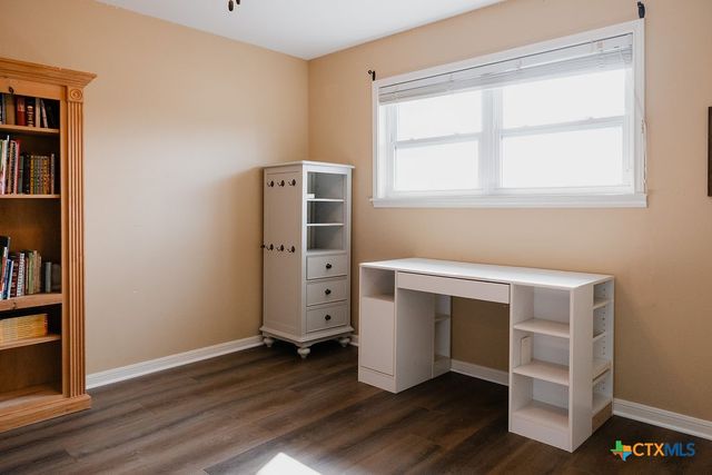 407 Woodway Drive, Victoria, TX 77904