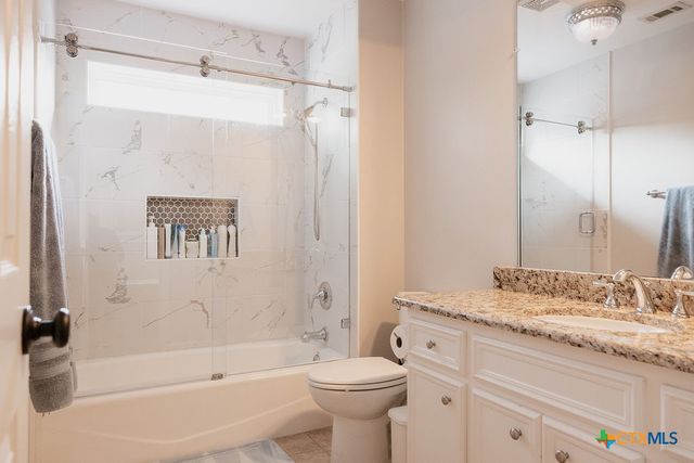 407 Woodway Drive, Victoria, TX 77904