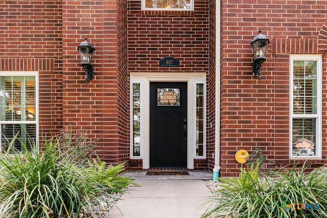 407 Woodway Drive, Victoria, TX 77904