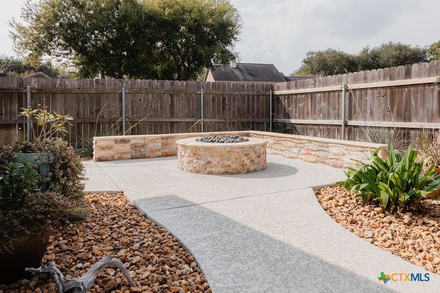 407 Woodway Drive, Victoria, TX 77904