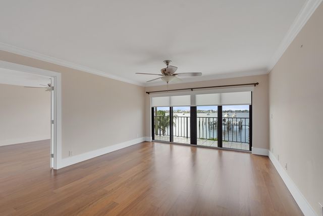 624 SW St. Lucie Crescent 206, Stuart, FL 34994