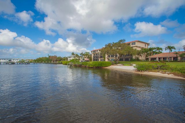 624 SW St. Lucie Crescent 206, Stuart, FL 34994