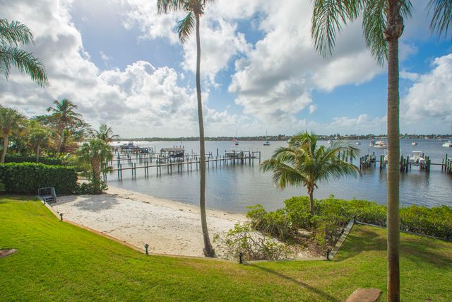 624 SW St. Lucie Crescent 206, Stuart, FL 34994